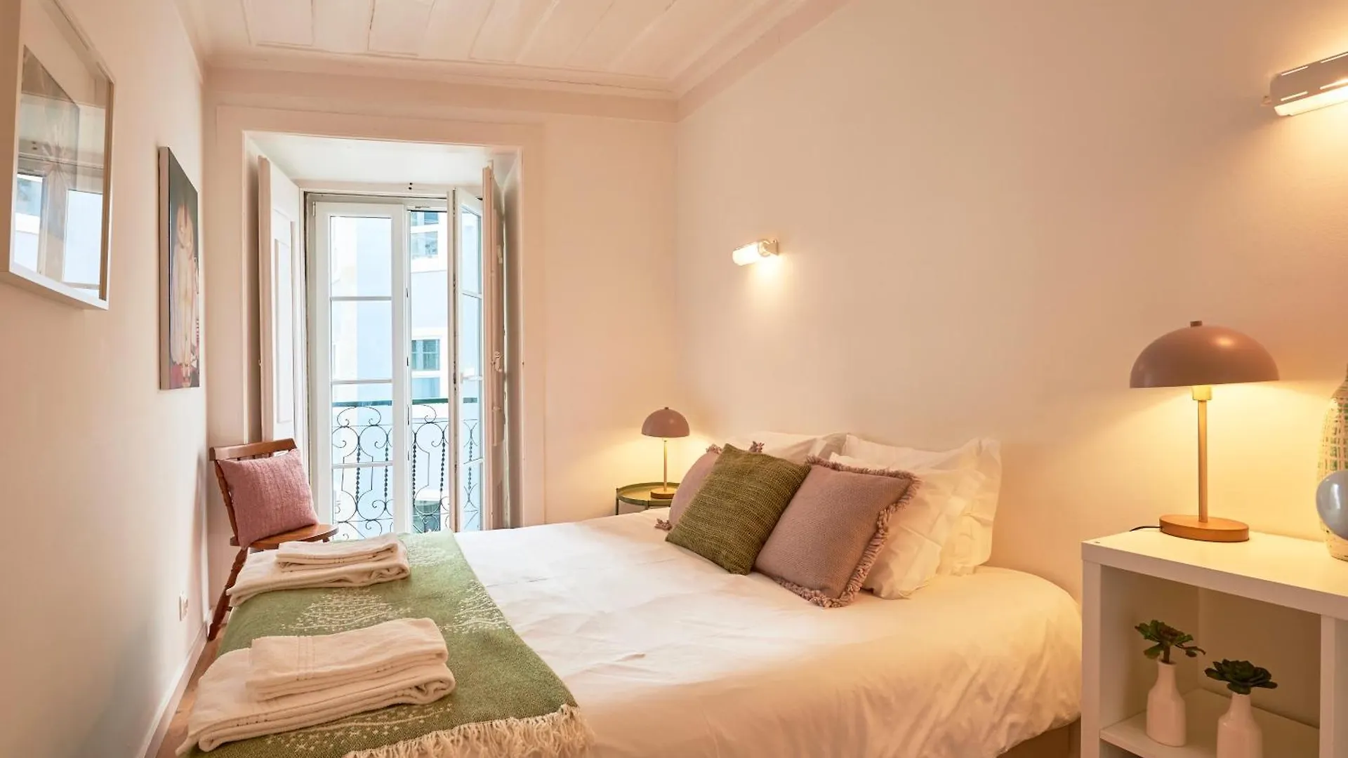 Bica Cais Do Sodre Apartment Lisbona